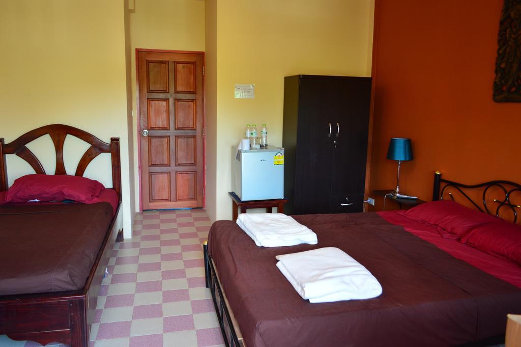 La Paillote Guest House Rayong Habitación foto